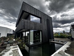 Schuytbos 28 1 met donkere wolkenlucht